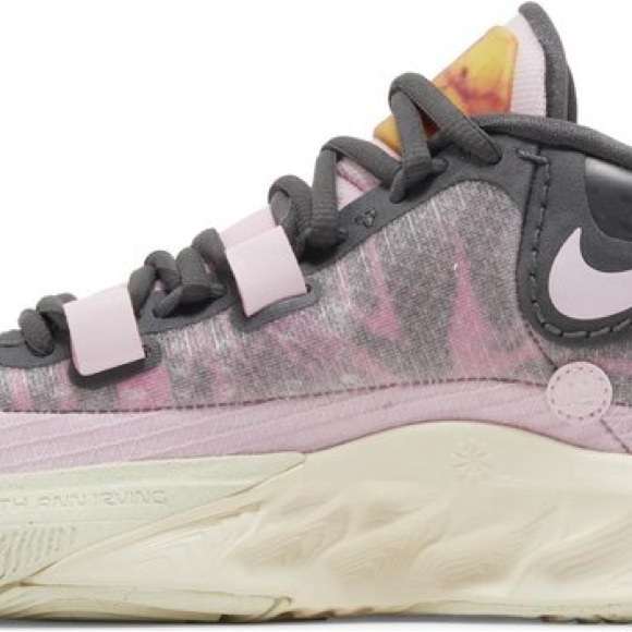 Kyrie 8 'All-Star' Women’s 11 NWT - Picture 14 of 16